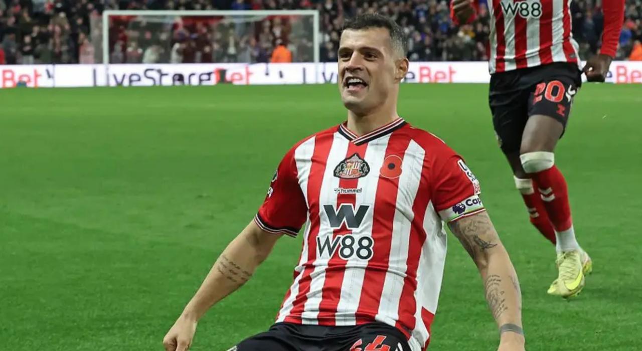 别争了！英超本赛季最佳引援——桑德兰格拉尼特·扎卡
在今天凌晨结束的英超第10轮