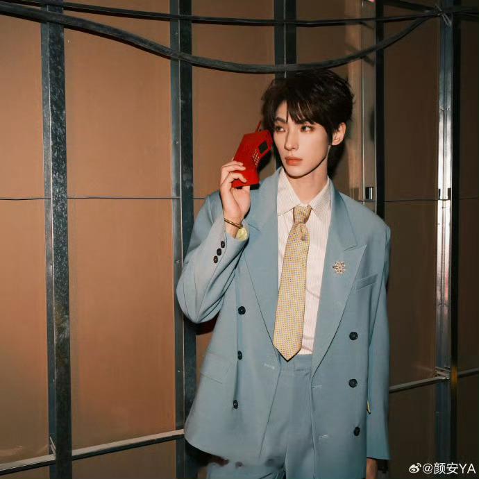 颜安让张卓尔别回头颜安回应张卓尔淘汰 颜安回应张卓尔淘汰太好哭了！他祝张卓尔前路