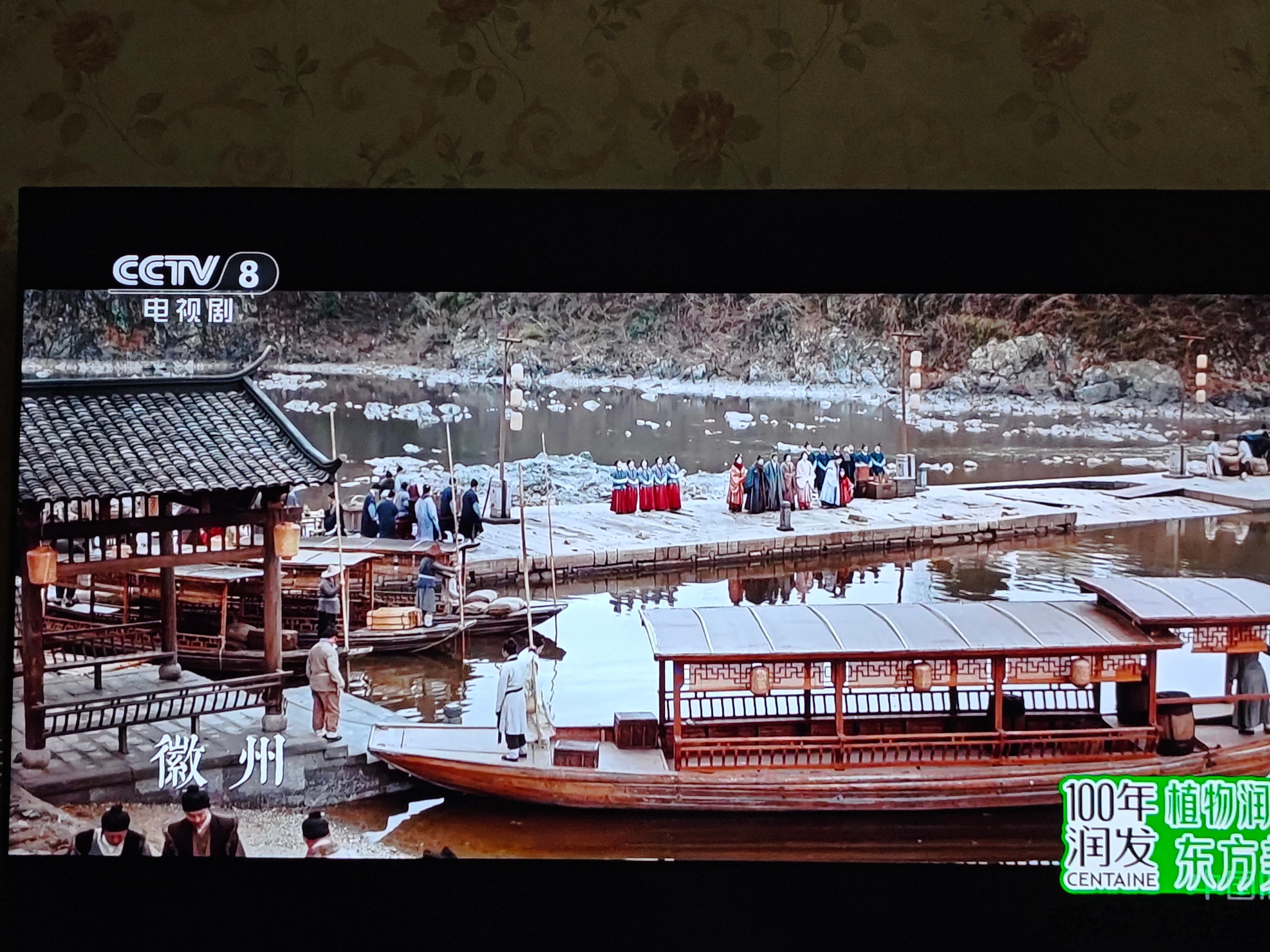 虽然故事老套，磨皮严重，但《家业》整体品质还不错，妆造表演看出了点《红楼梦》的感
