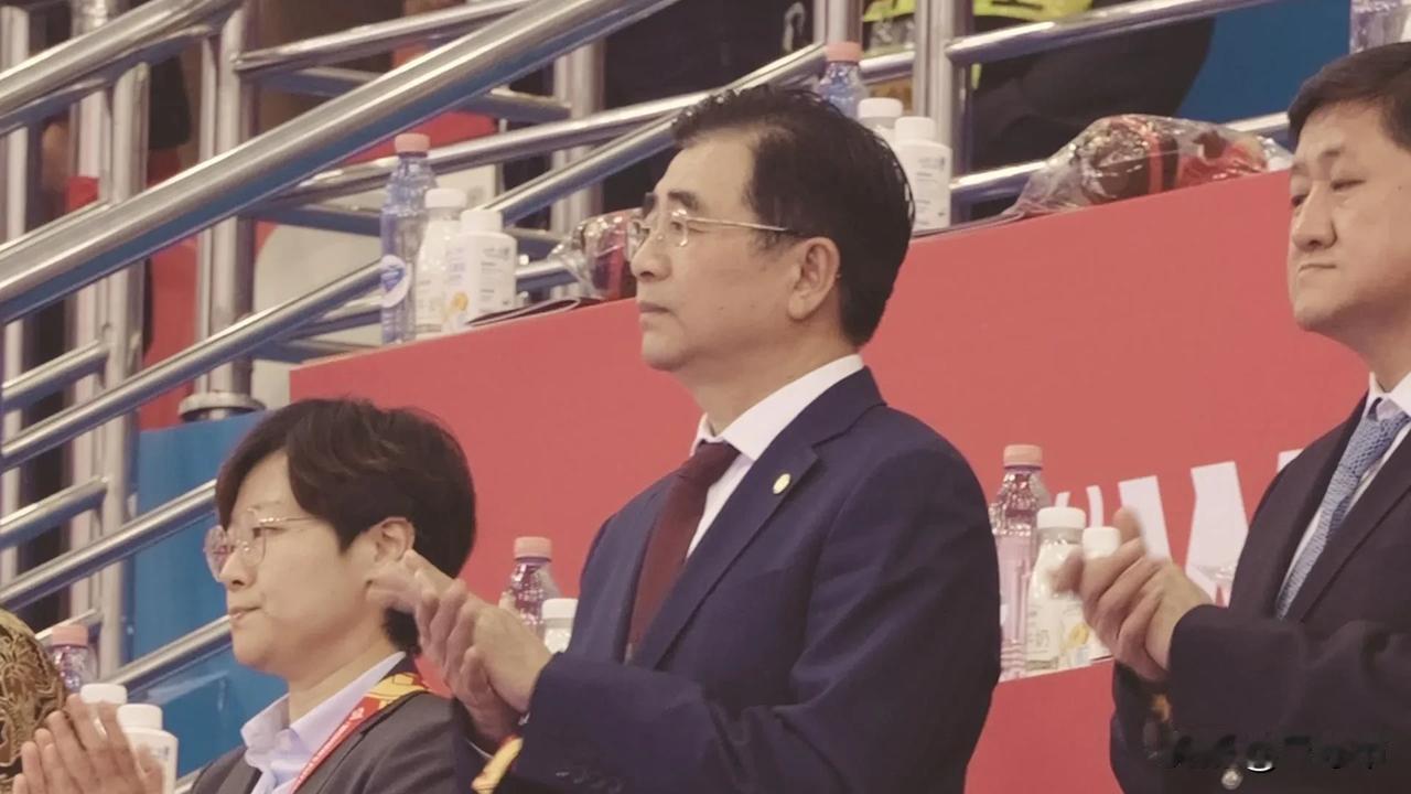 中国足协主席宋凯现身呼和浩特，女子五人制足球亚洲杯决赛阶段的比赛在青城开战，在现