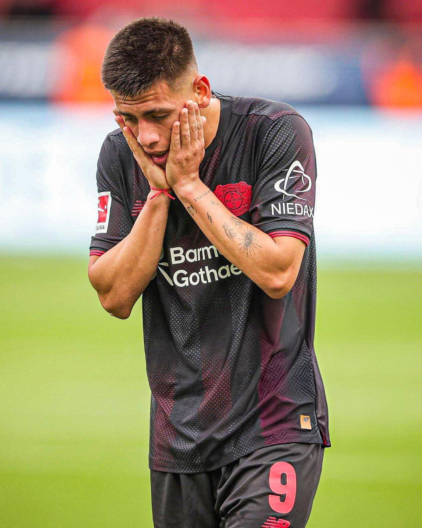 自U20世界杯开赛以来，克劳迪奥·埃切维里仅代表勒沃库森出场10分钟，但这家德国