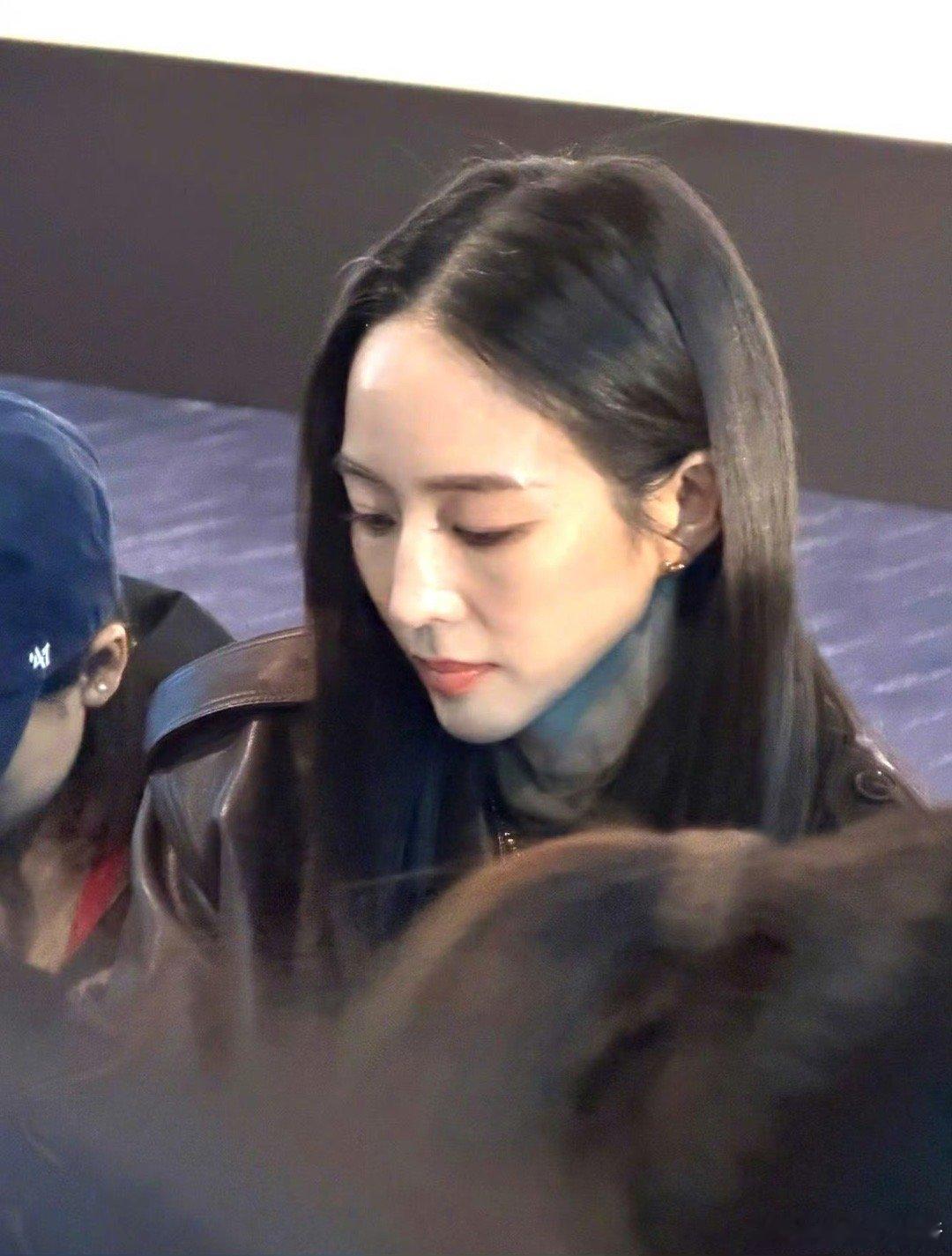 张钧甯原相机未修原图 看完这组原图，不得不感叹张钧甯对自己的管理有多严格。在高清