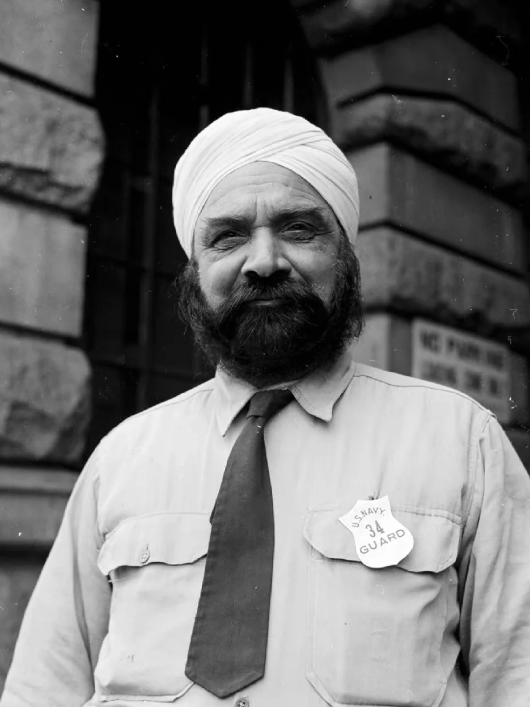 上海，40年代，印度保安 当时上海人蔑称这些锡克教的保安为“红头阿三” ​