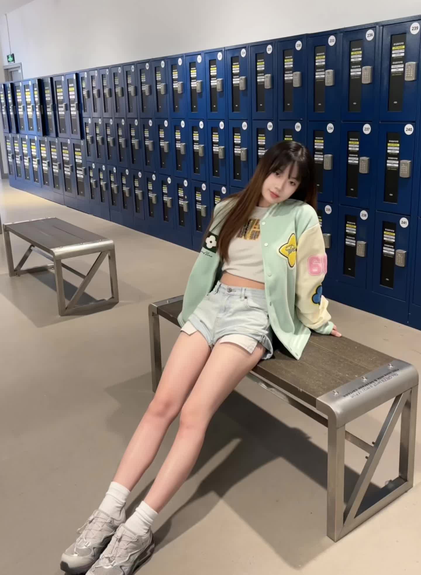 希望你开心点别总叹气，你有口臭知道吗