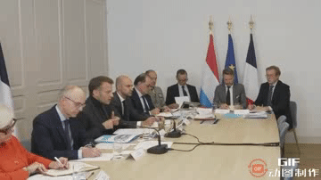 马克龙宣布法国将向乌克兰提供幻影战斗机和更多紫菀防空导弹。
巴黎还将增加资金支持