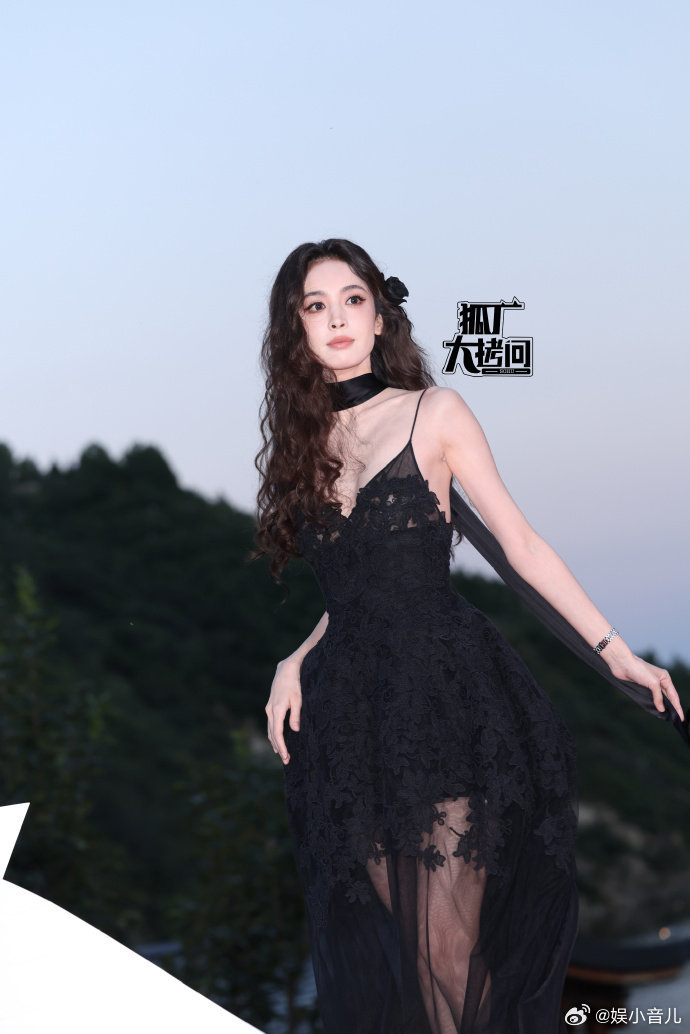 娜扎 我要做这只蚊子 家人们谁看到娜扎说被蚊子咬了不笑啊！就想问问哪只蚊子这么大