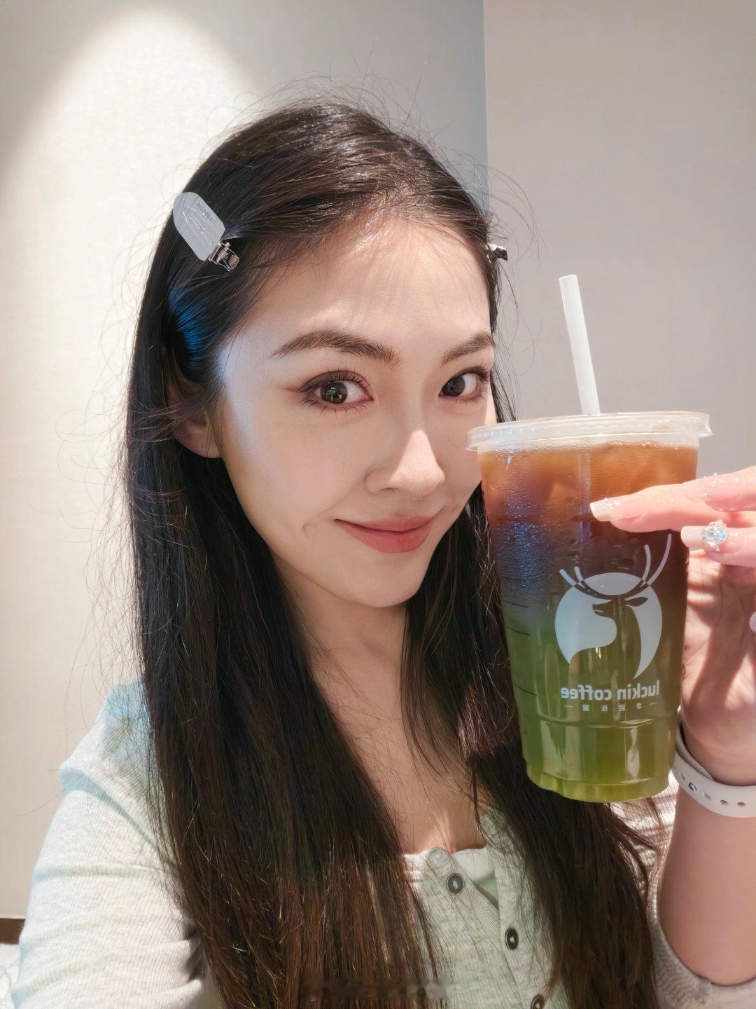 苦瓜美式get，还得是瑞幸会整活儿你们爱吃苦瓜吗？我身边好多朋友都不爱吃 