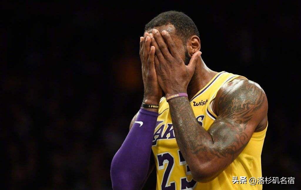 晕啊！！我湖今天即将收获一场惨败，首节输给雷霆23分，半场输31分。
最近状态火