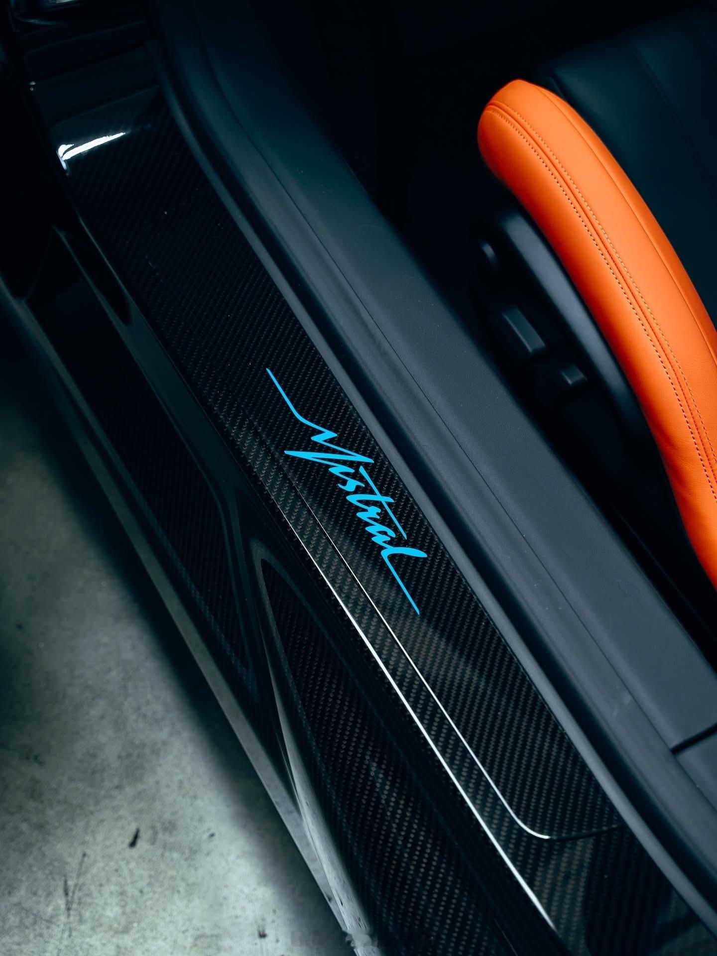 人类敞篷跑车天花板👽Bugatti Mistral M7.046👽⠀ 