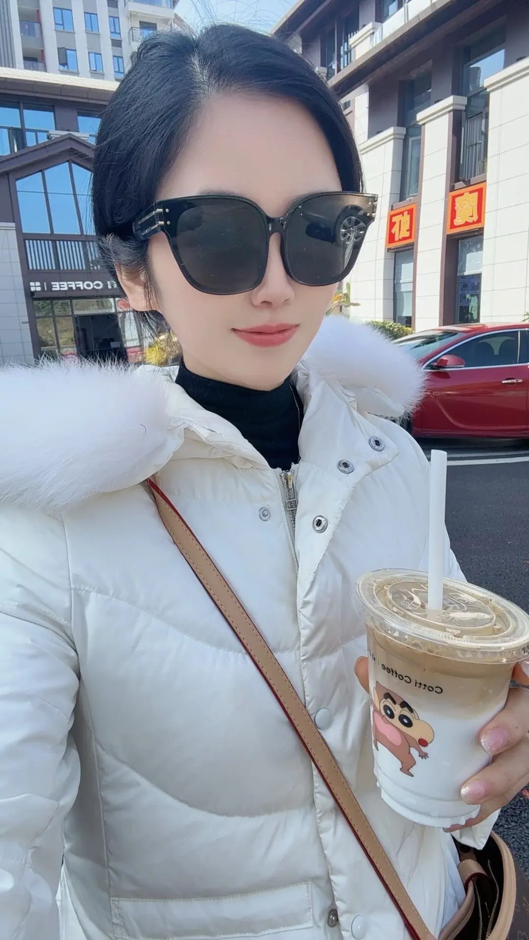 比起以前的自己，更喜欢现在的我虽然多了岁月的痕迹，但让我明白了很多事