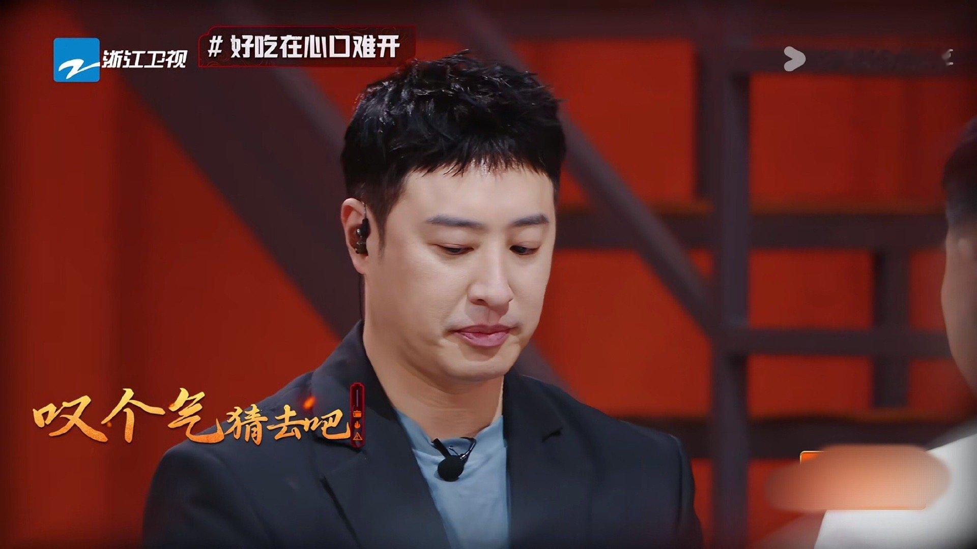 潘玮柏脑子想演嘴巴想吃 谁没被潘玮柏的干饭魂戳中？面对00后选手的烤鸭，他努力表