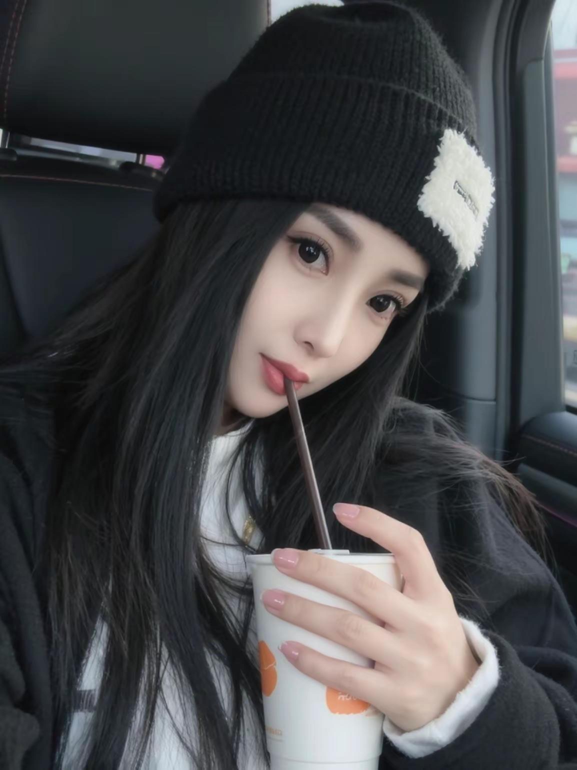 我和我的猫都很想你，突然想起我没有你，但真的有猫！