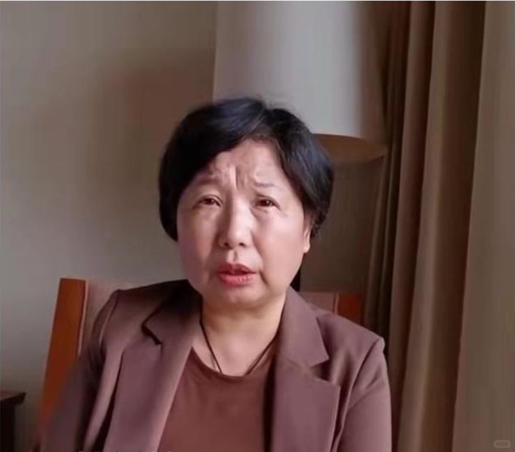 2月2日北方迎来小年，杜新枝更新视频，给网友介绍了家乡驻马店的一些旅游景点，比如...