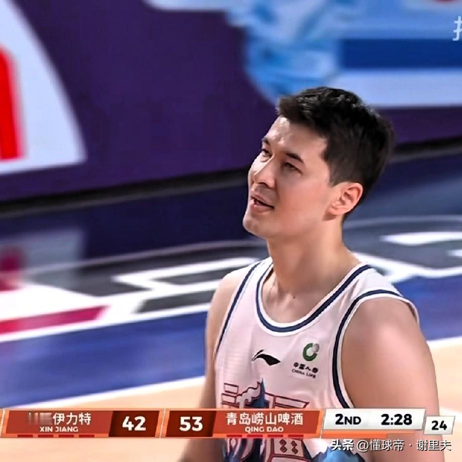 刘炜和丁伟谁先下课，百思不得其解！新疆男篮新赛季怎么毫无战斗力，防守也四处漏风！