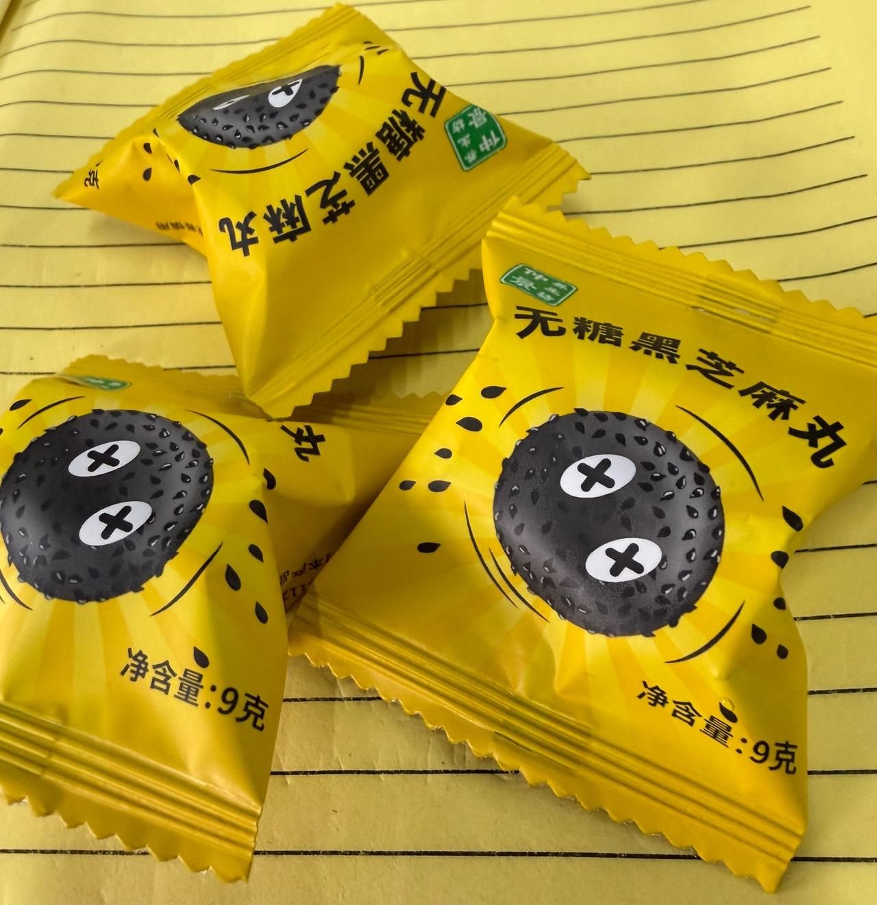 我感到有些痛。

小刘老师和老公是大学同学，两人都是农村出身，一路摸爬滚到今天很