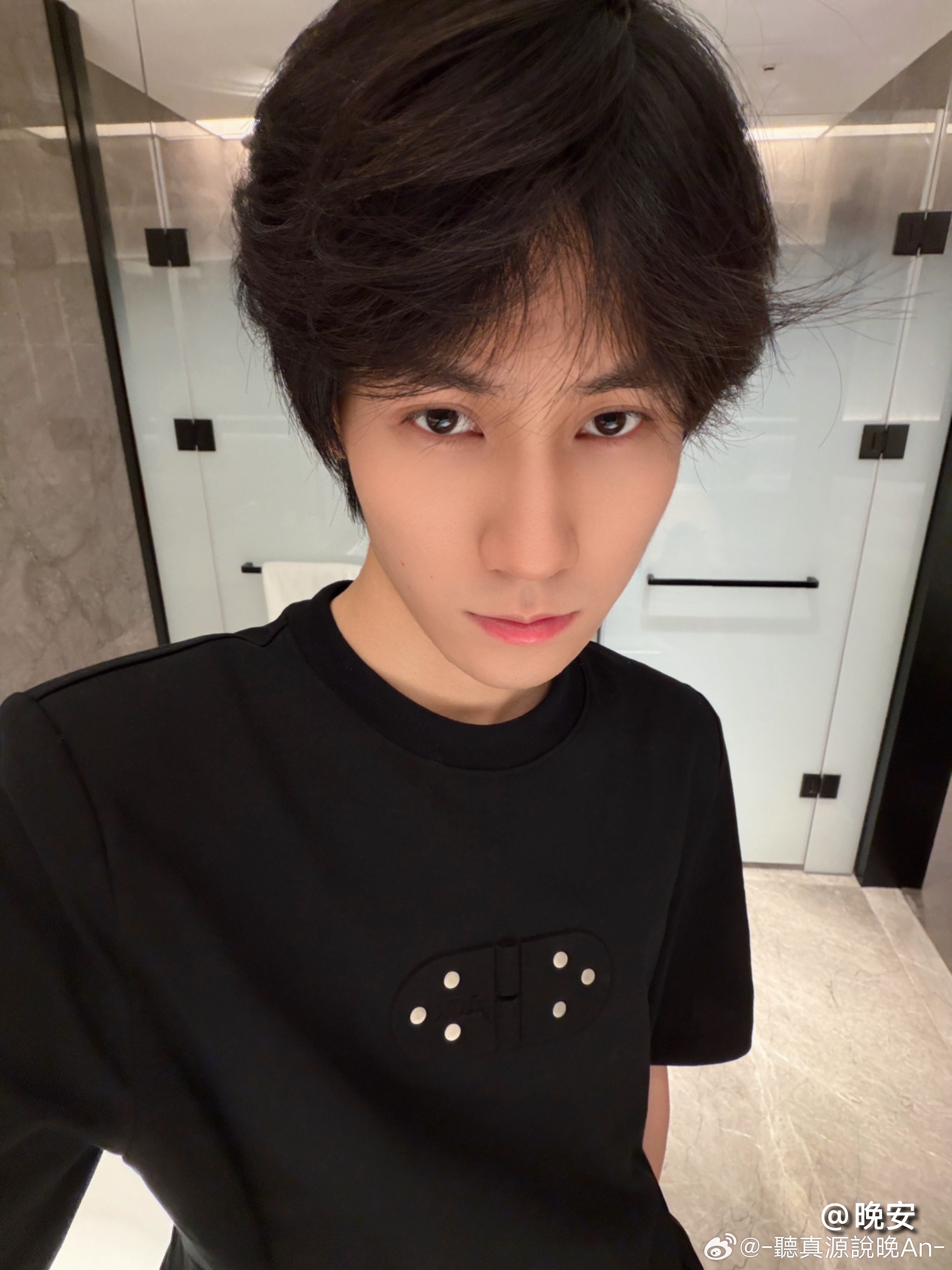 高会更新自拍更新🤳🏻张真源加冠礼演唱会