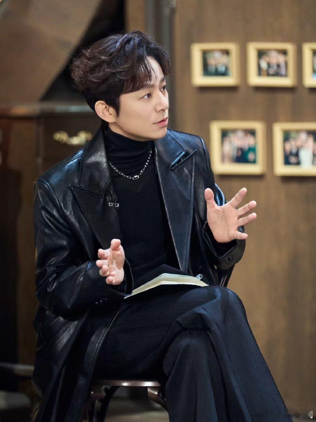 就这个何老师魏大勋对抗萌 你好星期六加起来只有三岁的快乐组合，何老师气鼓鼓追人，