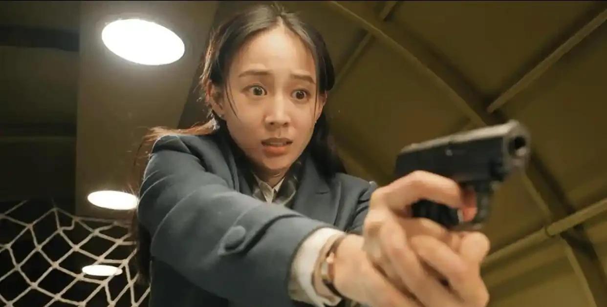 AI的礼貌，是个陷阱。
你一回应，就输了。
“您好，请提供信息…”
这套话术，听