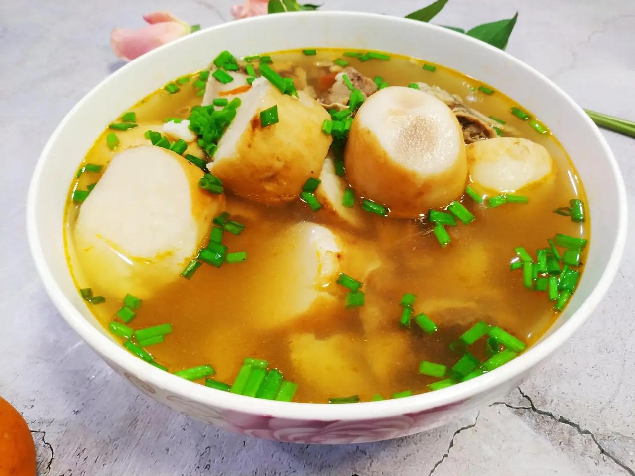 秋分后，解腻必备！清淡汤品润秋燥，鲜美滋味沁人心脾

秋分时节确实适合调整饮食，
