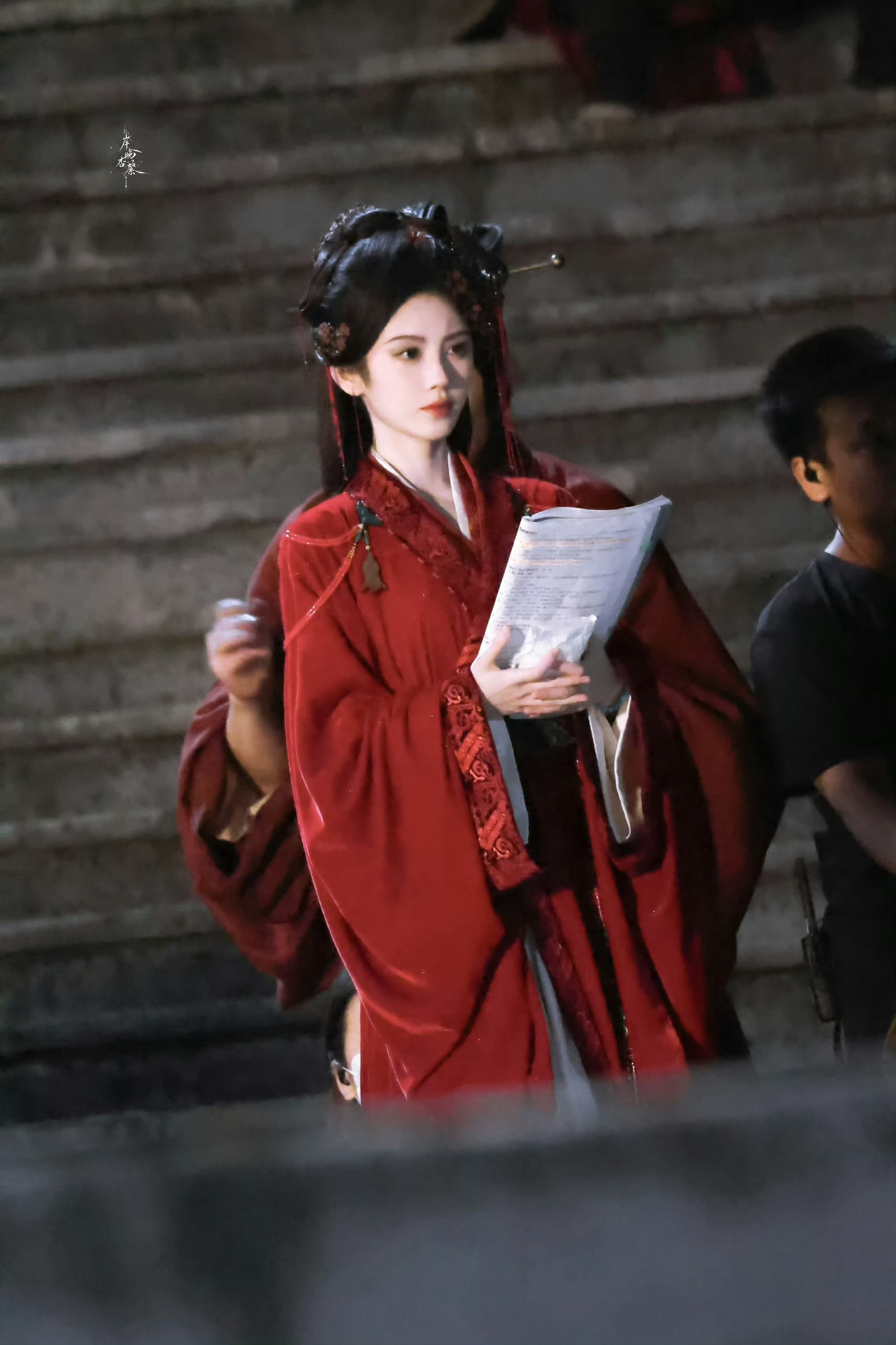 鞠婧祎万花世界红衣国师造型鞠婧祎这个红衣国师造型也太绝了吧！ 一出场我都看傻了，