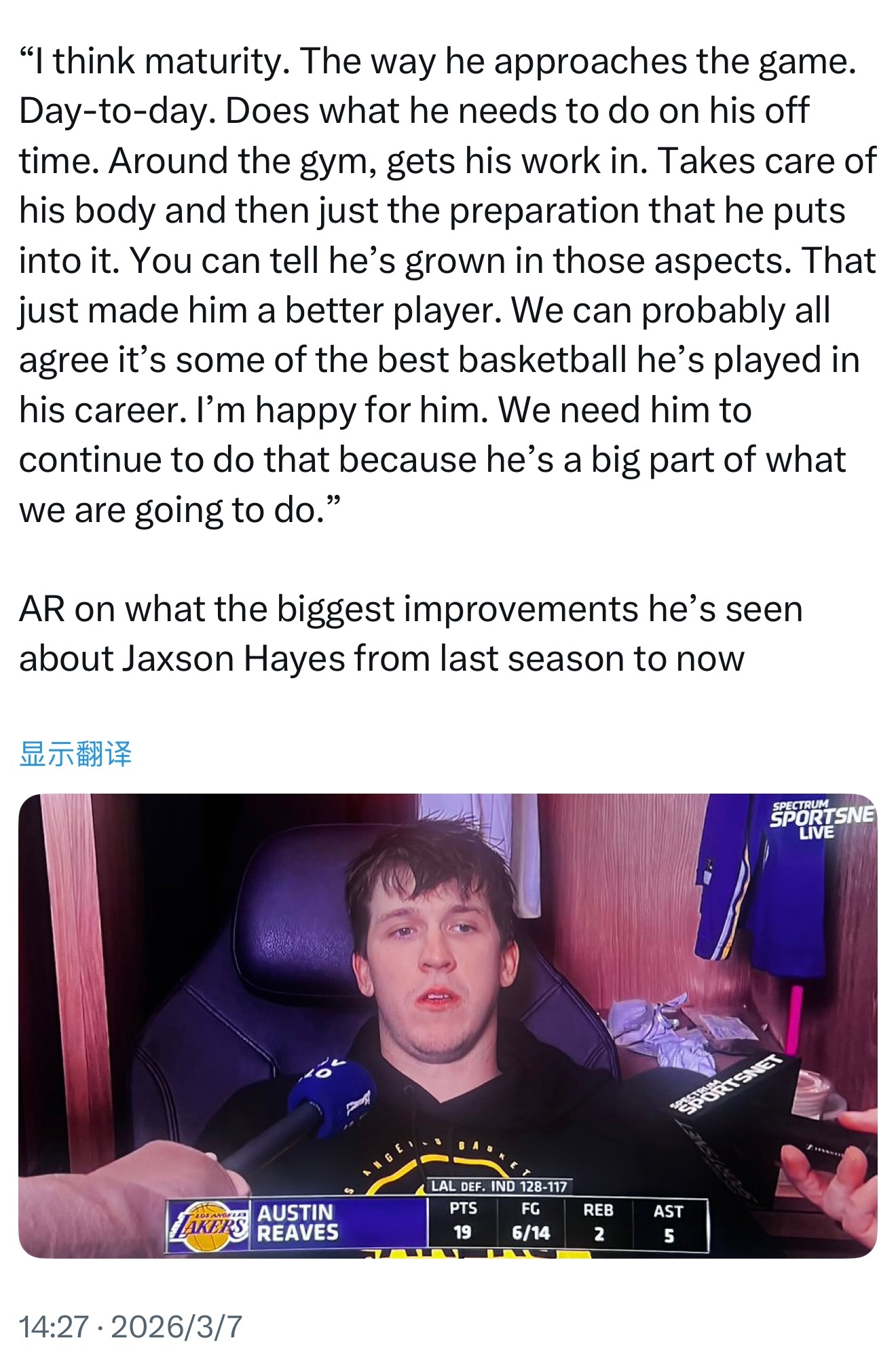 里夫斯谈到从去年到今年，他在海斯身上看到的最大进步：“我认为是成熟。他对待比赛的