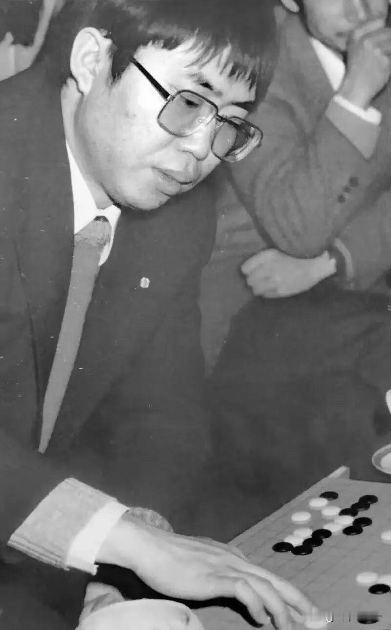 惊悉聂卫平先生于2026年1月14日晚不幸离世，整个围棋界深感悲痛与惋惜！
一代