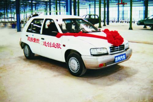 好多人说领克去做拉力赛车是从零开始，其实也不完全算是。吉利系的一家动力公司参与的