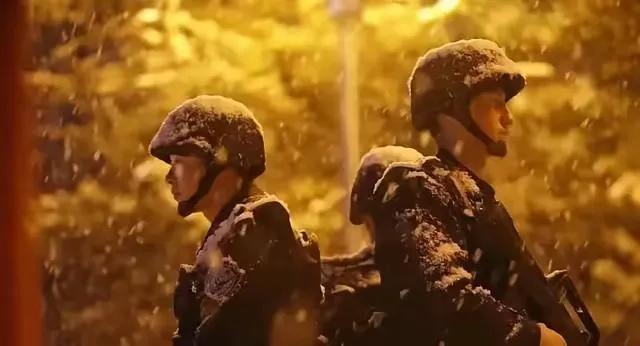 有位博主说得特别扎心：“我不担心中国能打败日本，担心的是打败日本之后，中国又开始