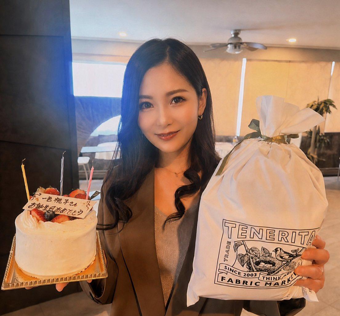真的谢谢你们所有人呀～生日公主限定版 美女的蛋糕 生日面包 生日cake 一色桃