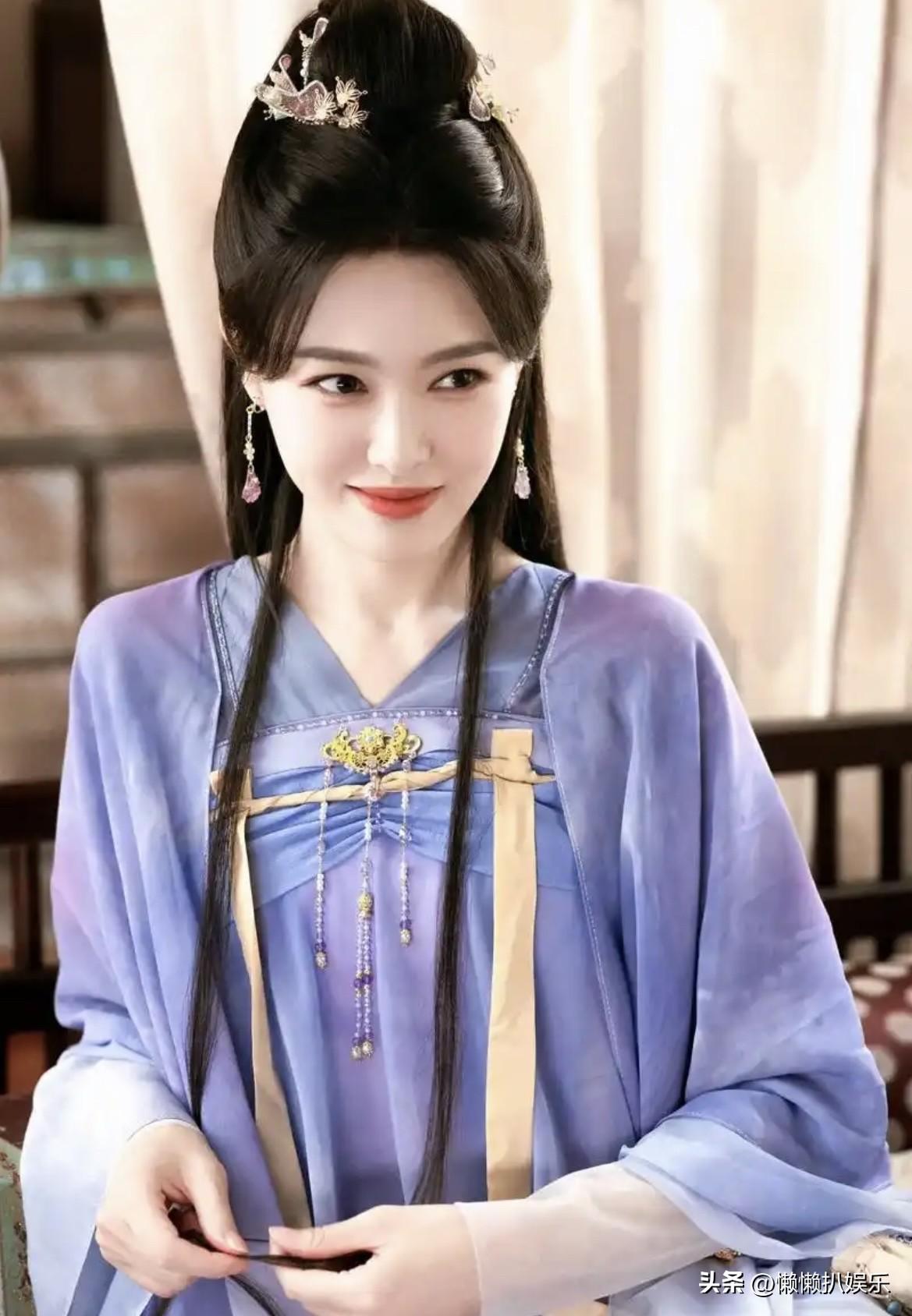 唐嫣，杨紫，刘涛
张婧仪，鞠婧祎，赵丽颖
徐璐，刘亦菲，陈都灵
你们是优秀的女演