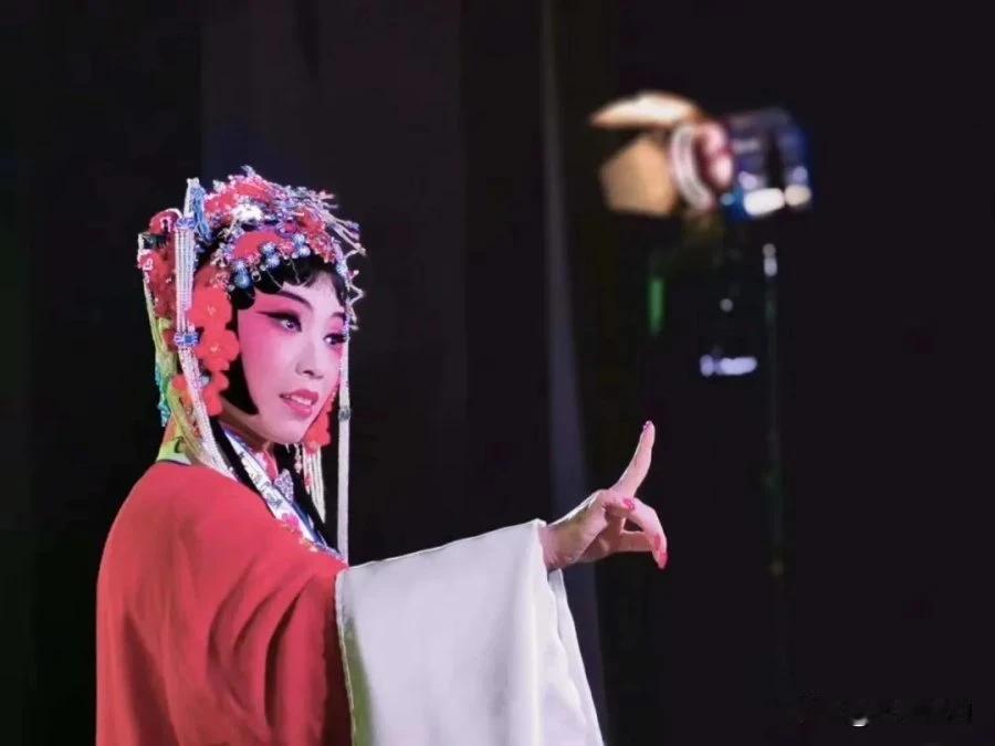 范胜男，你真行！

范胜男是个90后女的，但她做起事儿来却比男人还爷们，她所经历