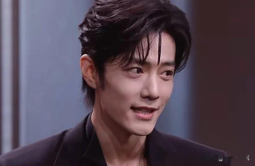 肖战拿了大学生影帝，马丽演了水饺皇后，电影节这回真让年轻人说了算。
5月3号晚上