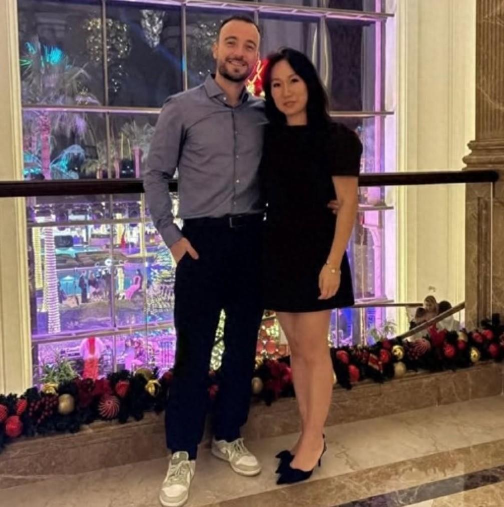 曾是法国乒乓一哥，娶大11岁浙江女人为妻，如今儿女双全生活幸福。 西蒙·高茨，1