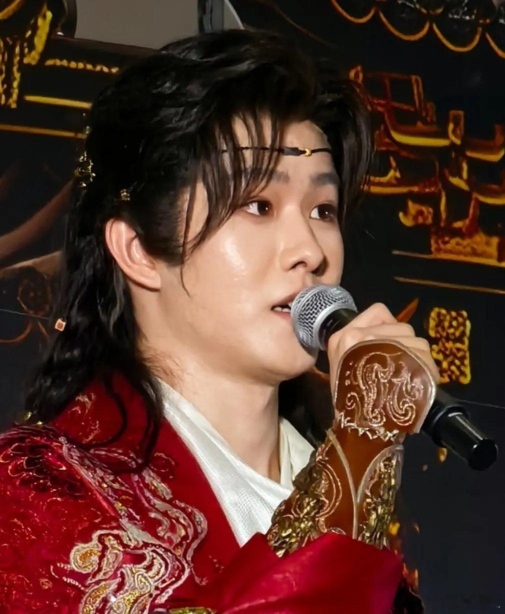 频频上演虐粉名场面，田嘉瑞这咋进的娱乐圈啊 