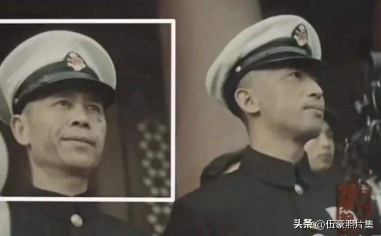 1949年10月1日，时任安东海军学校校长邓兆祥（左）与副校长张学思（张学良的四