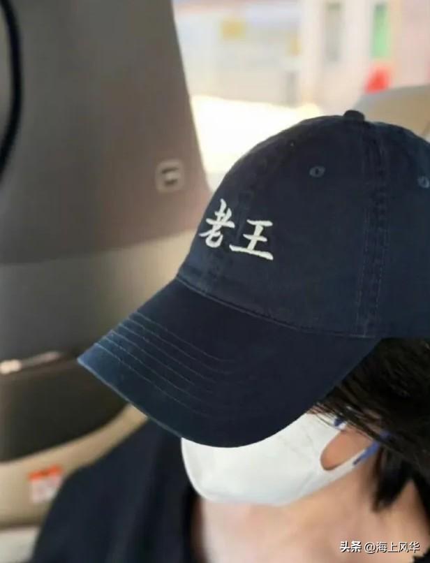 王菲，引发热议
8月8日，王菲再次被热议，这一回，不是因为男友谢霆锋和两个女儿，