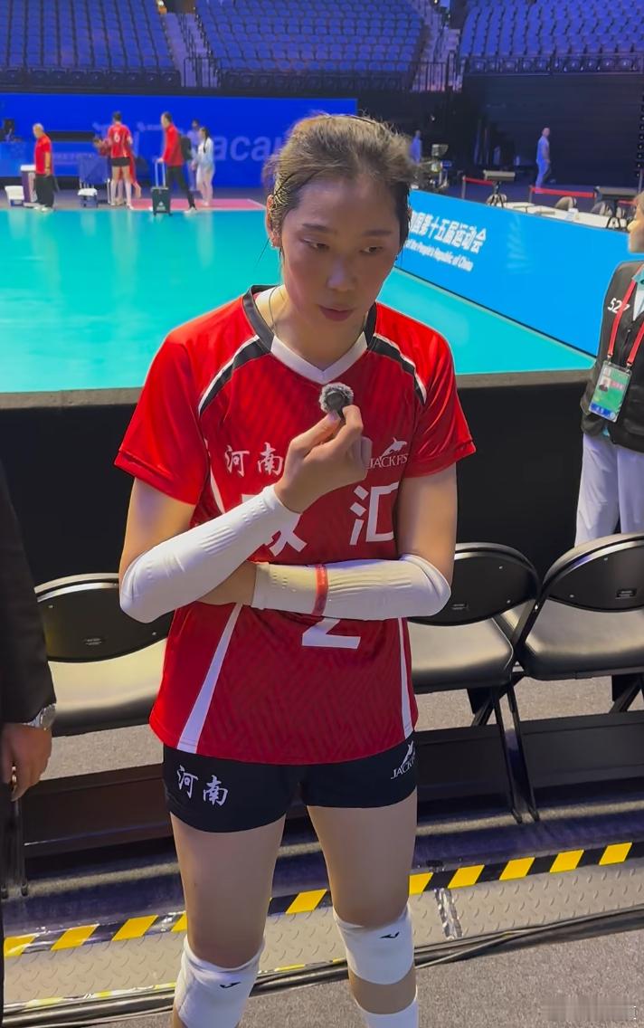 朱婷第十五届全运会朱婷：感谢主教练 我要给队友们稳稳的安全感朱婷说：“有点惊喜。