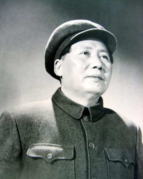 千万不能打美国！听听毛主席是怎么说的！千万不能打美国，当年抗美援朝时，很多人给毛