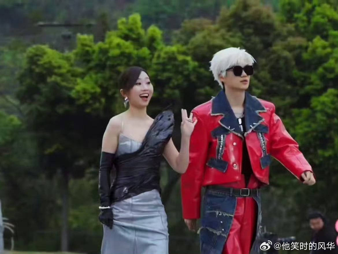 李飞白发还挺像那么回事李飞入学斯莱特林谁被李飞的白发帅到了！自带斯莱特林贵族感，