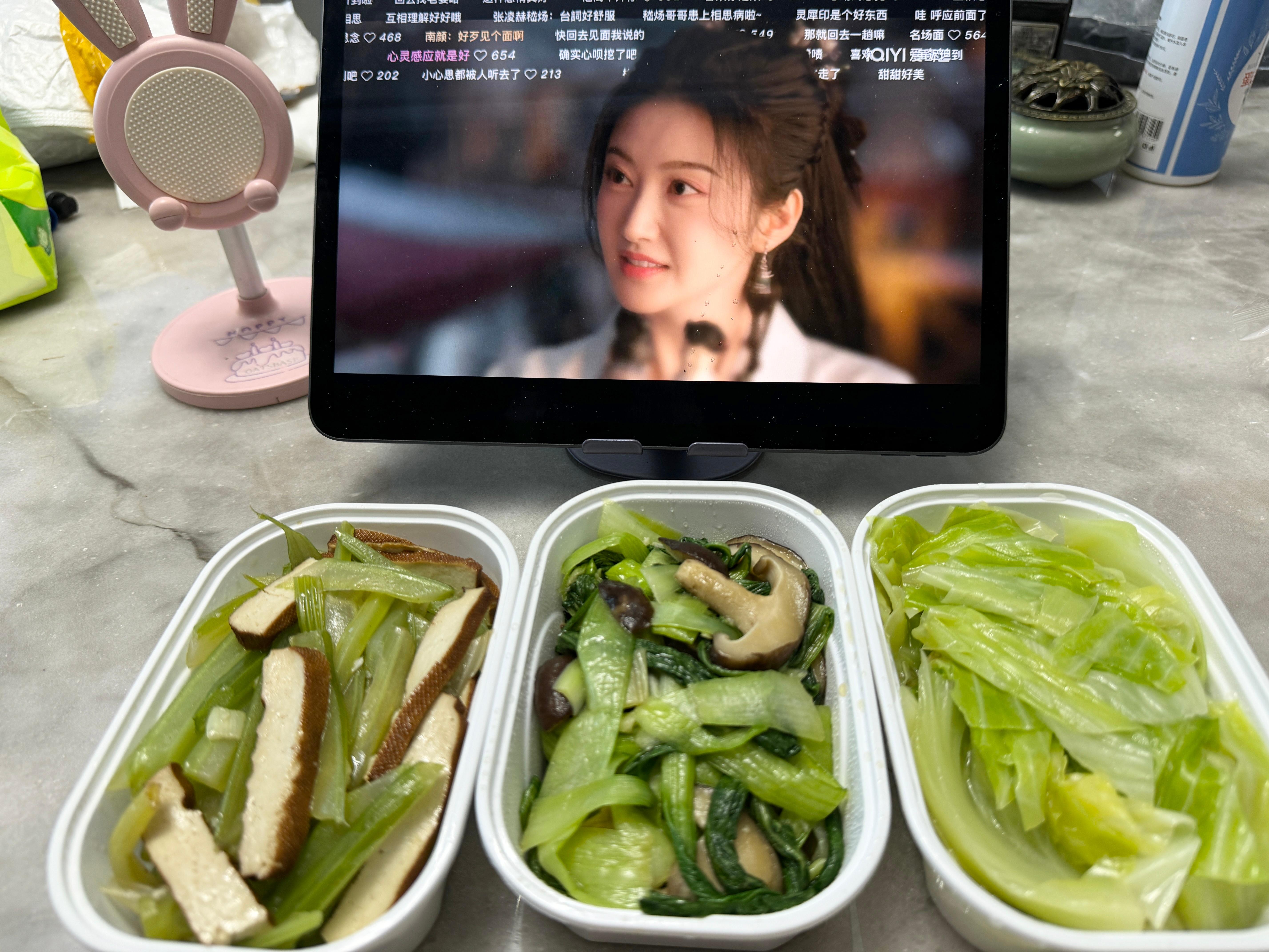 最近还有什么别的好看的剧推荐吗好想看唐诡 但是一个人不敢看[苦涩] ​​​