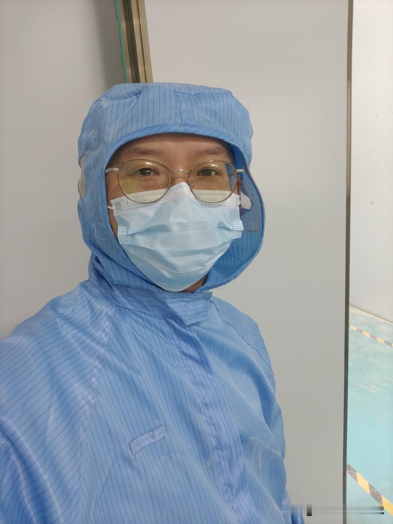 人到中年，才懂得年轻时在小企业追求职务的高低。跟你最终财富的大小没有绝对的关系