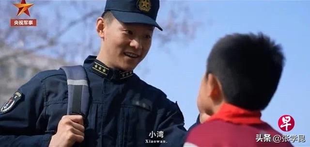 联合早报今天报道：“中国解放军海军星期三（4月22日）发布最新形象宣传片，并在结