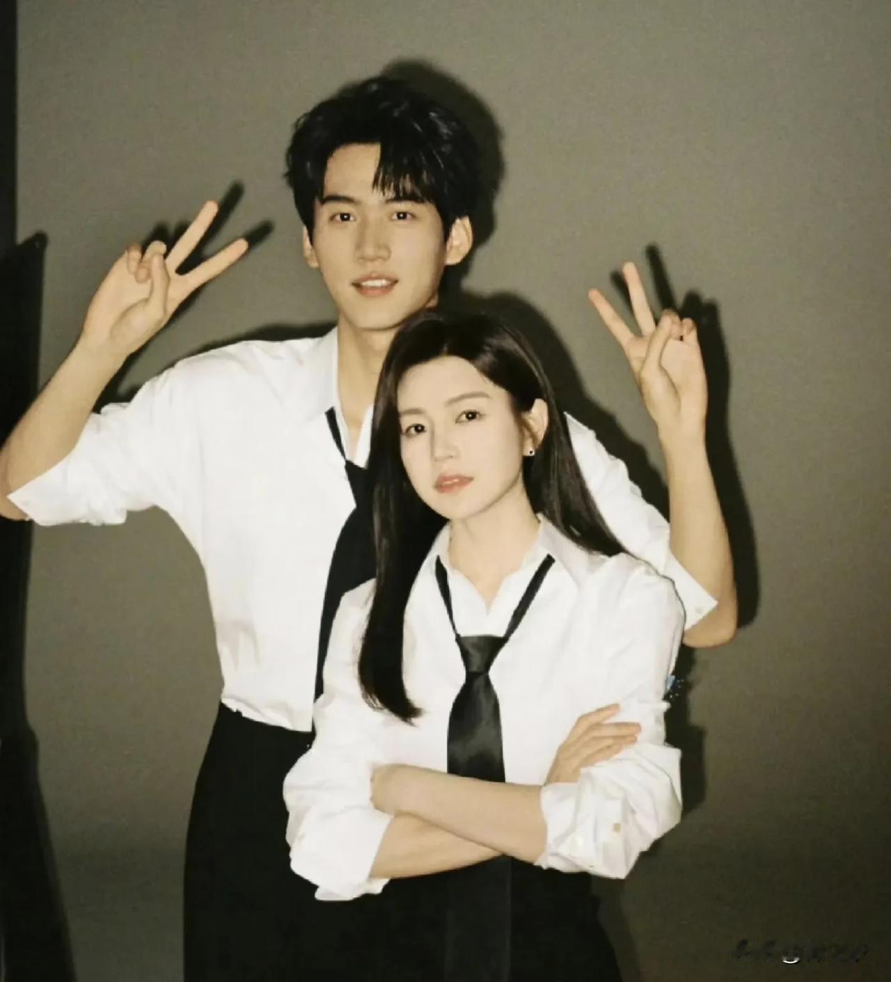 李雾应该是从感激开始非常在意姐姐，感激她可以让自己再有机会回去读书，他才可以有机