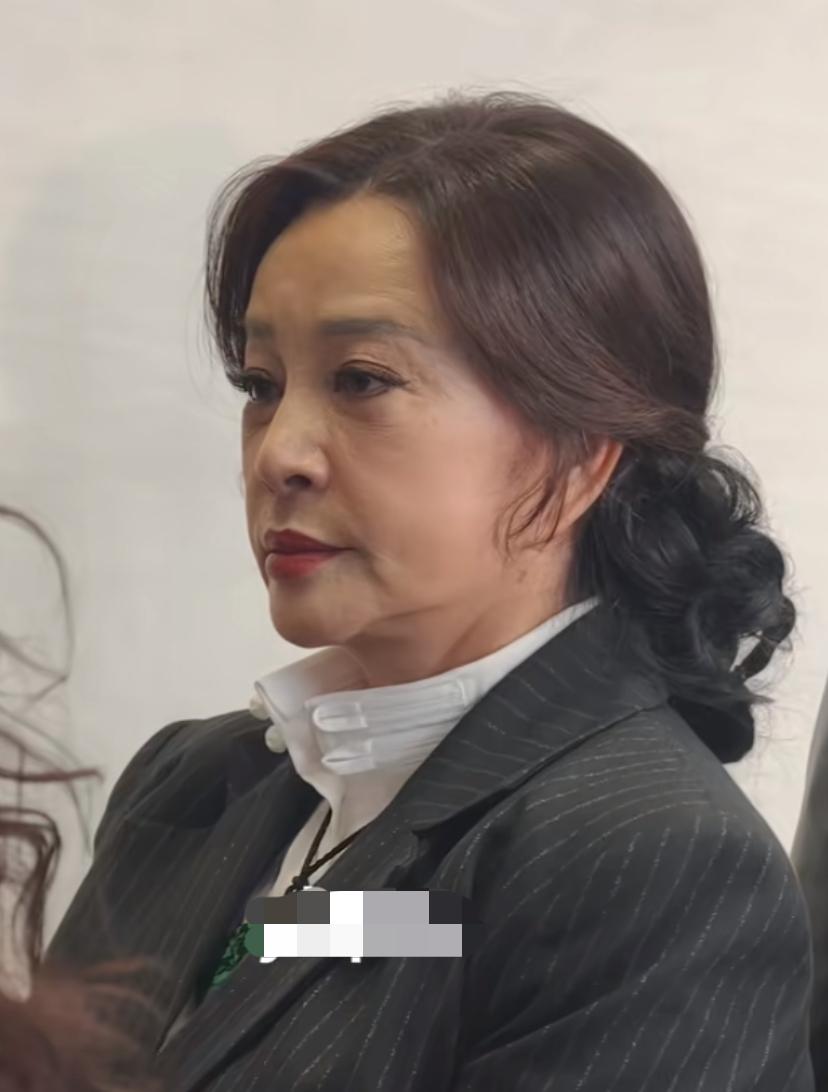 说真的，就刘晓庆这状态，我是真羡慕了。就别说她已经75岁了，就是很多50岁的人，
