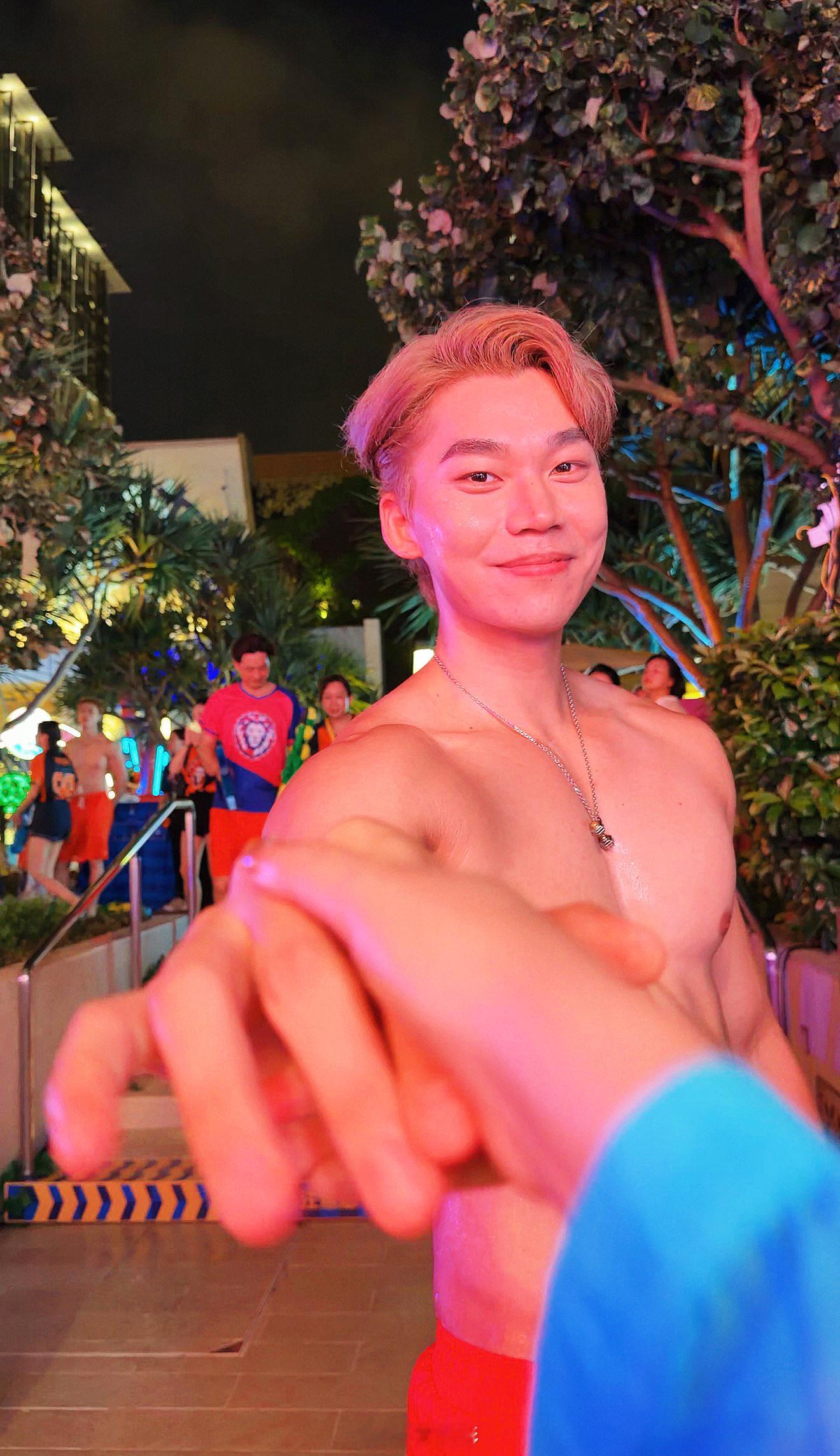 琼姐真好今晚把这个韩国欧霸许配给我了 澳门·澳门美狮美高梅酒店