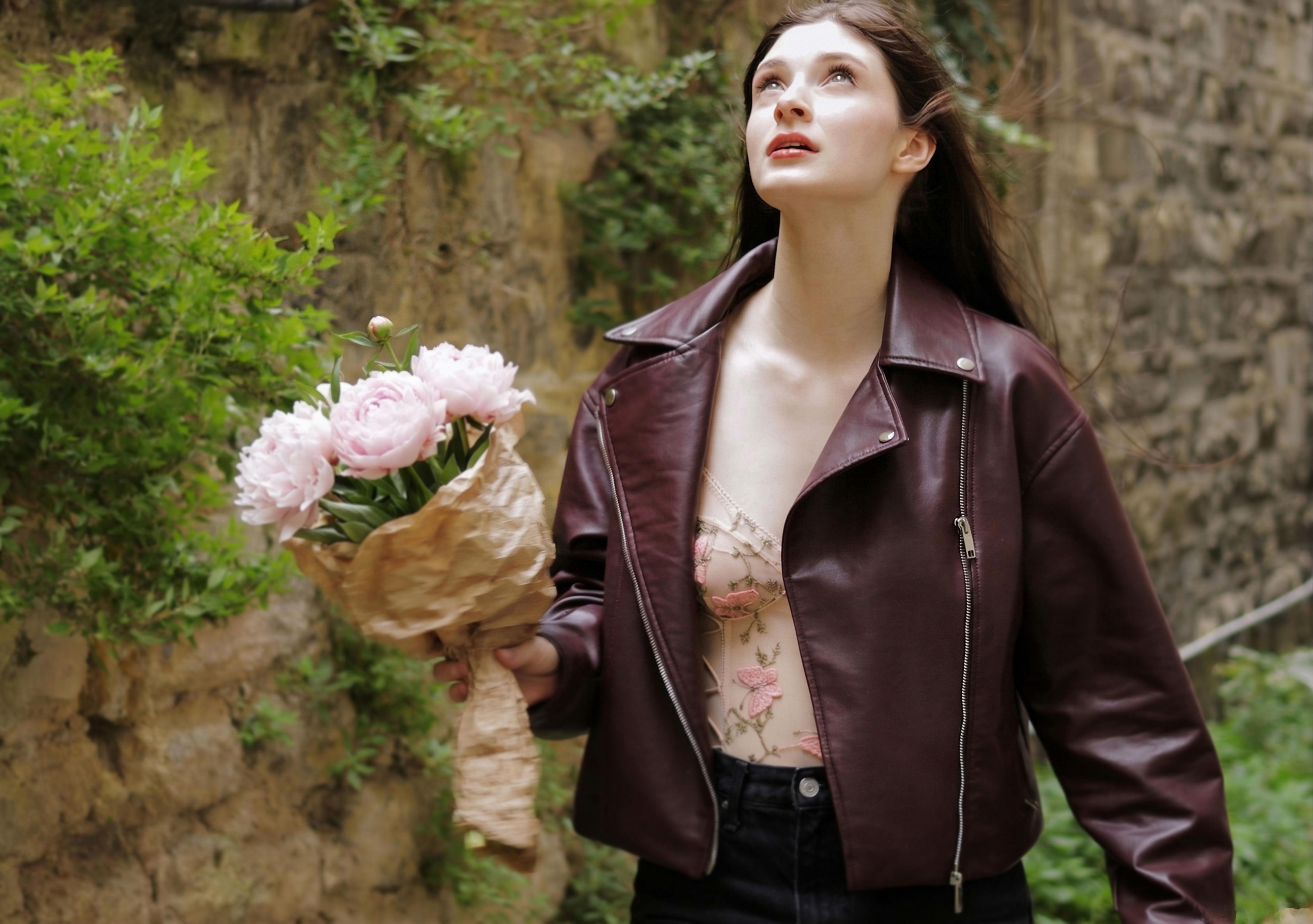 简美社[超话]  Marion Summers 花皮 ​​​