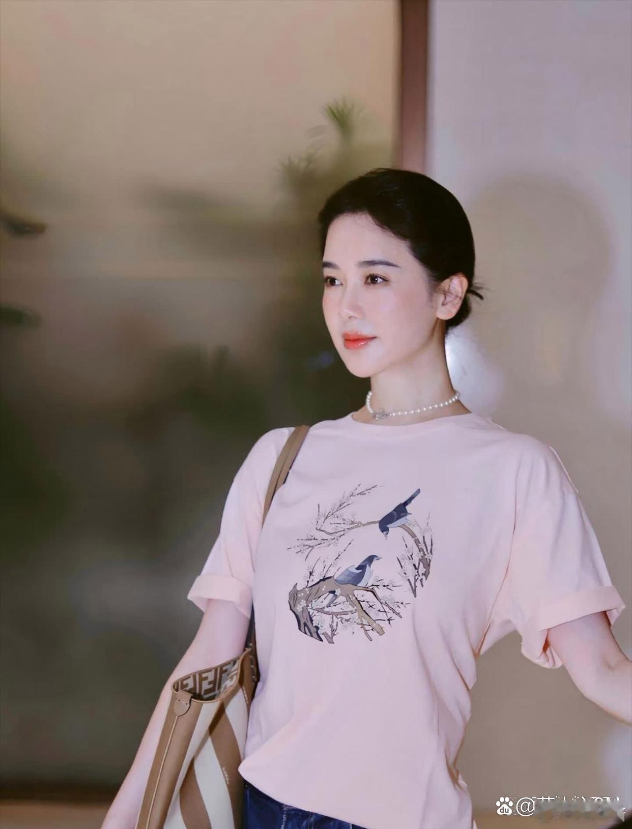 左小青做了医美后更美了，看起来年轻好多，至少减龄十岁 ​​​