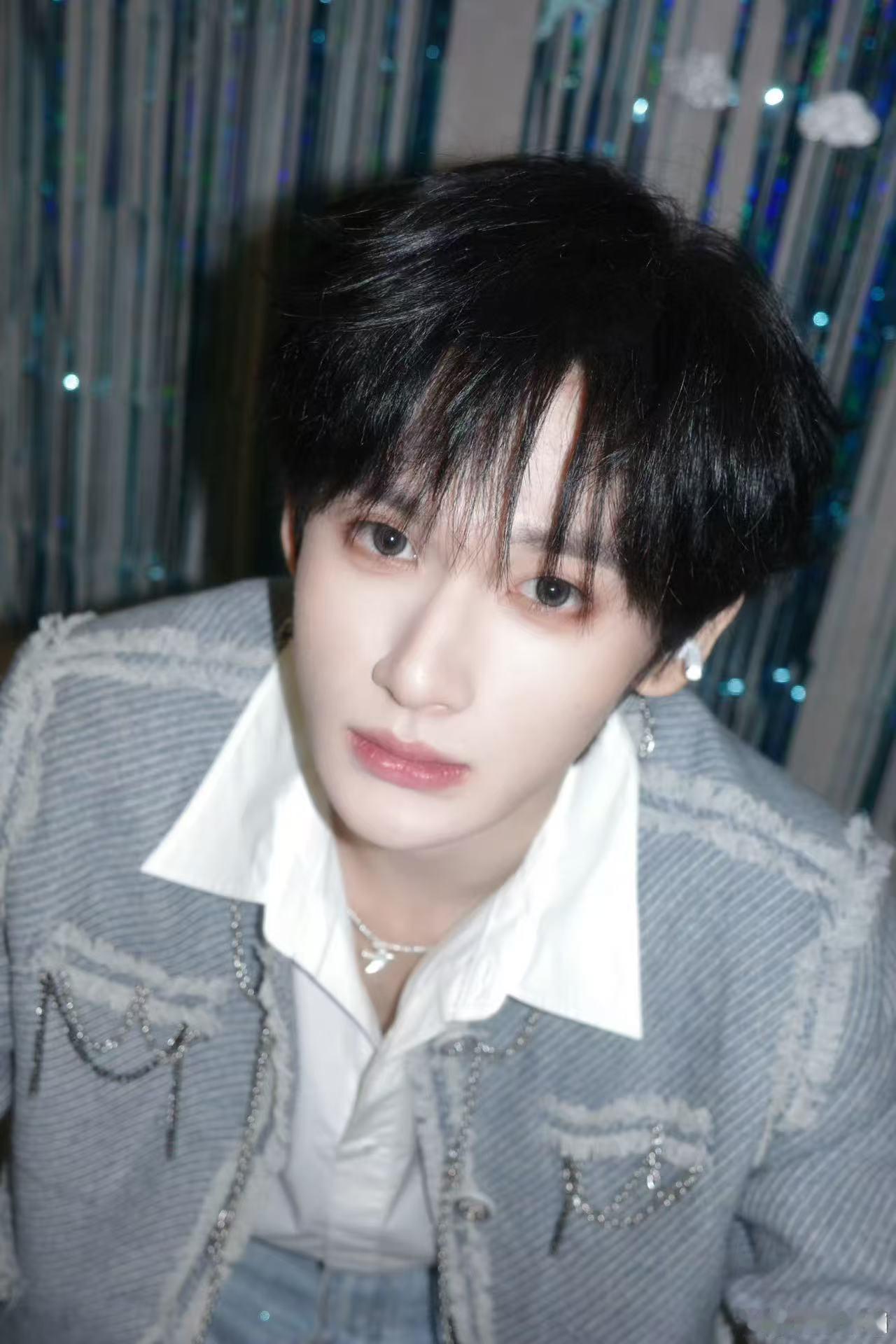 余宇涵的舞蹈充满活力，简直太燃！ 