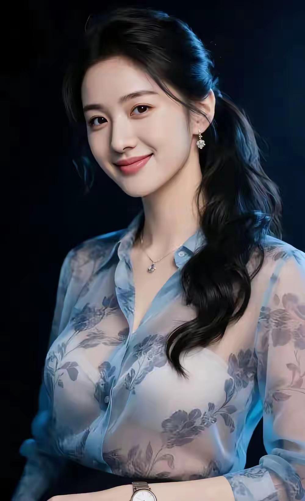 兰花衫优雅美丽