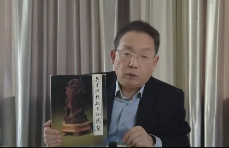 重磅消息！南博的事还没平息。
就在国家文物局开始调查南博的时候，近代故宫博物院创